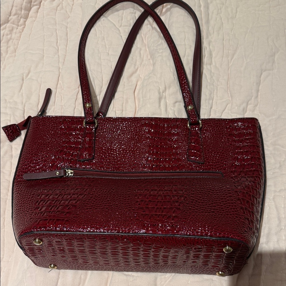 Elegant Red Faux Crocodile-Embossed Women's Tote Purse